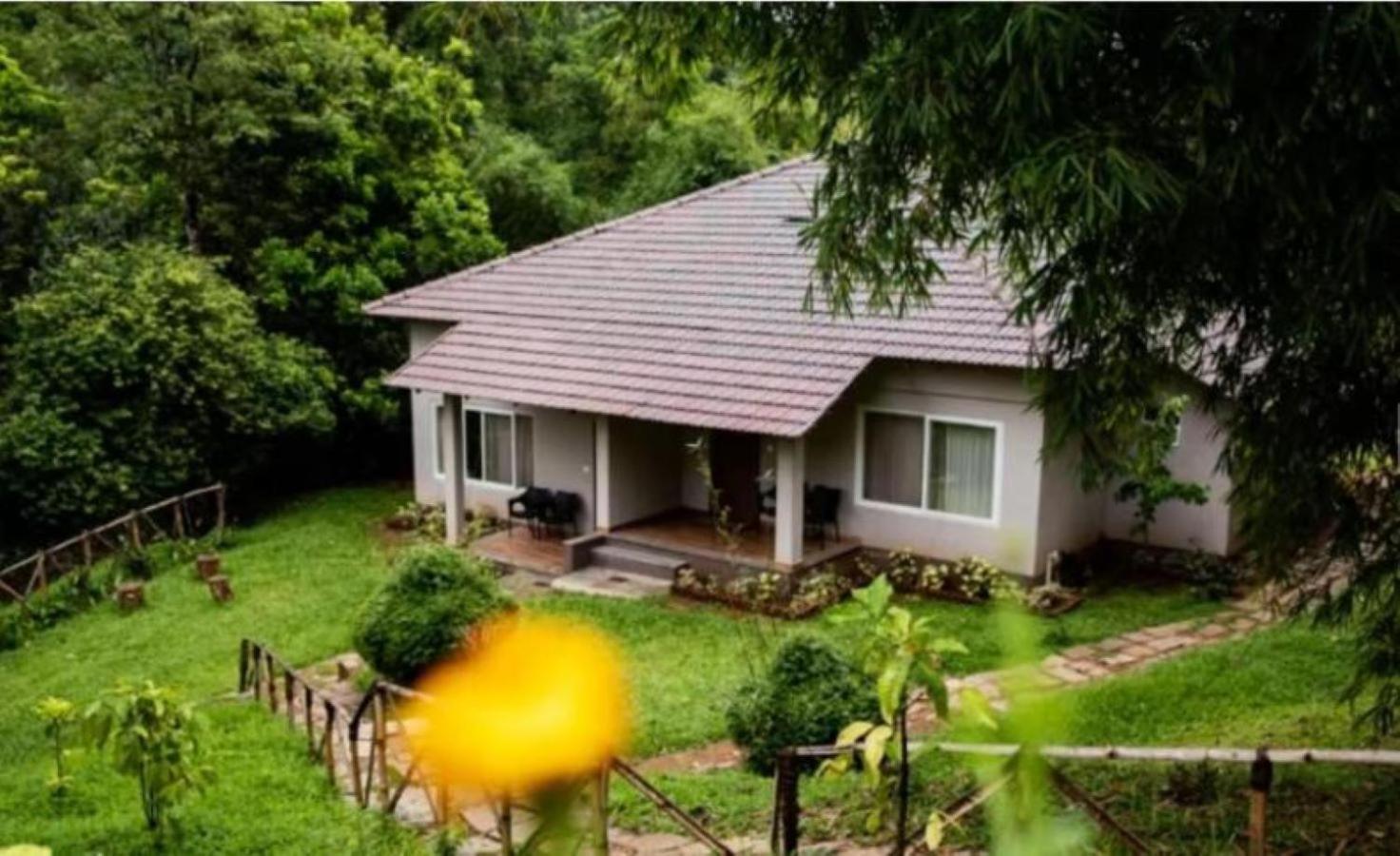 Abad Brookside Wayanad Hotel Vithiri Kültér fotó