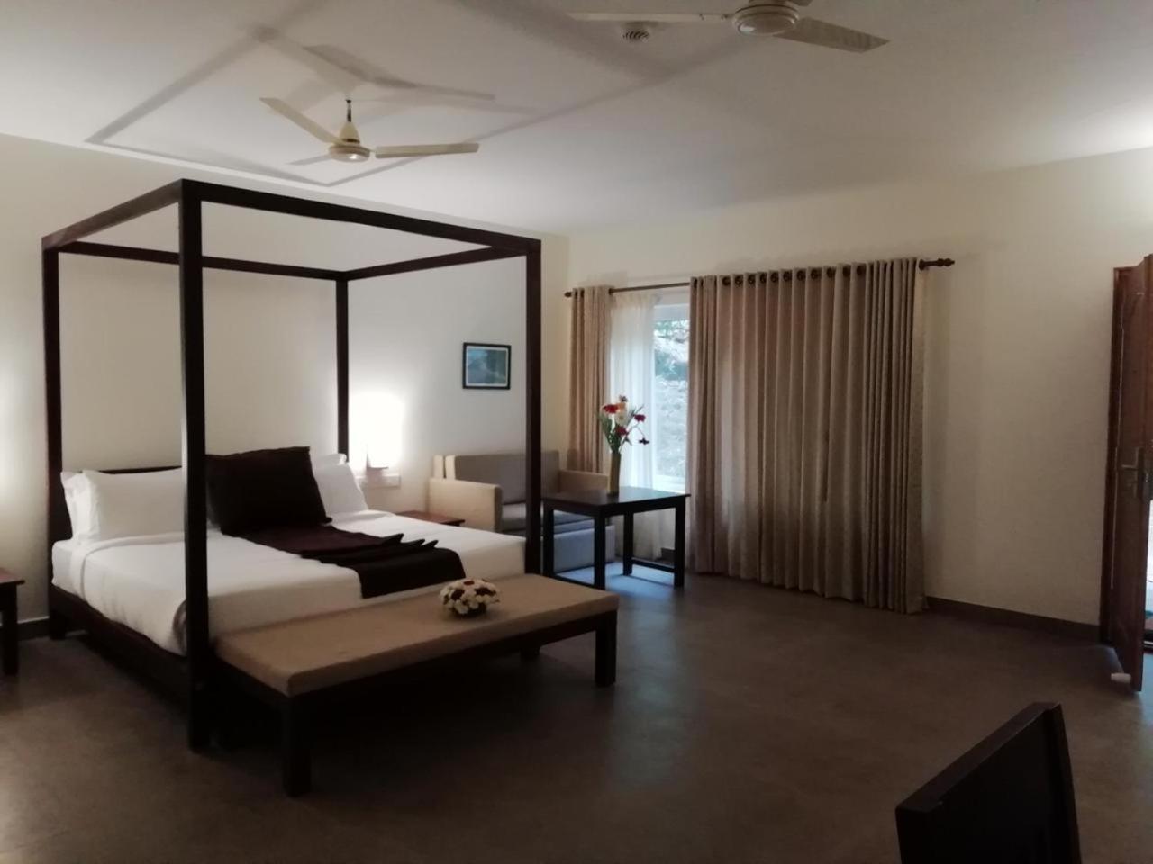 Abad Brookside Wayanad Hotel Vithiri Kültér fotó