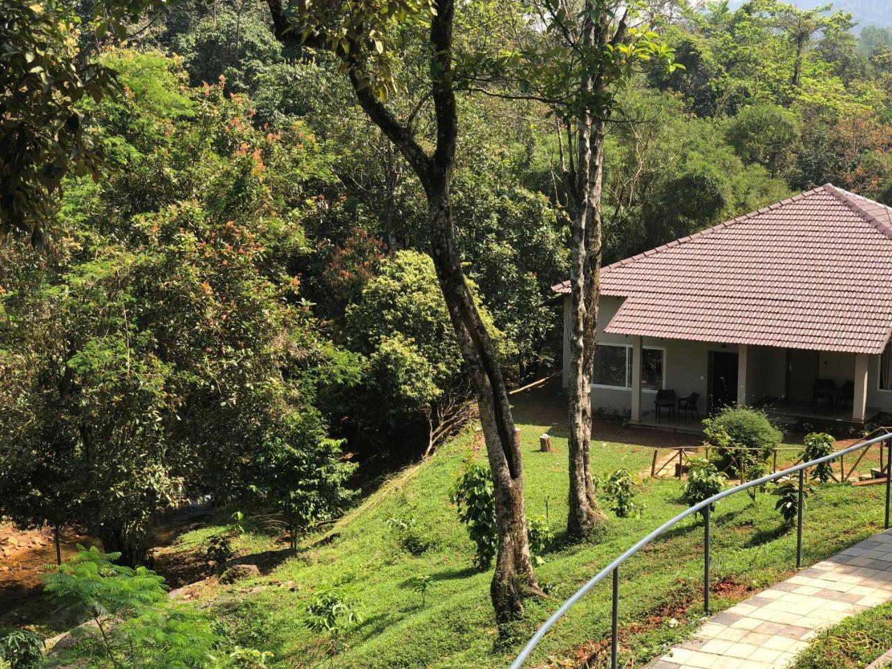 Abad Brookside Wayanad Hotel Vithiri Kültér fotó